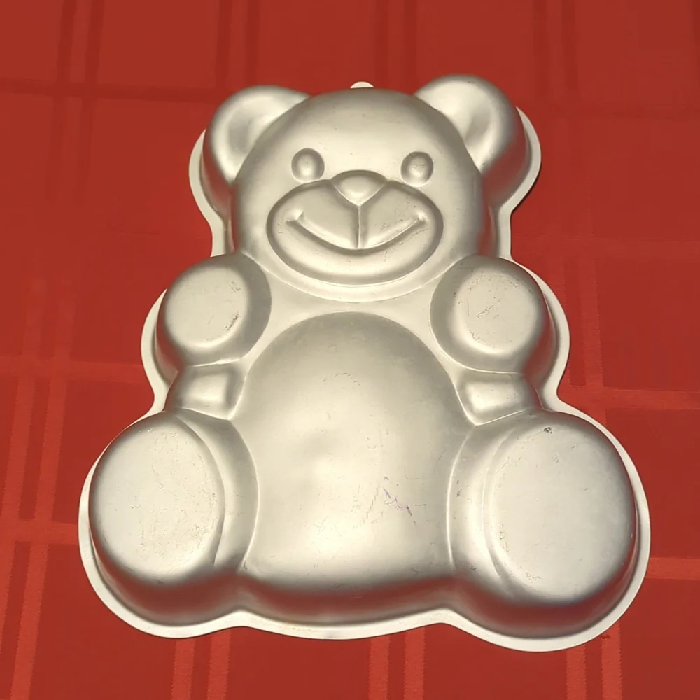 1982 Wilton bear pan